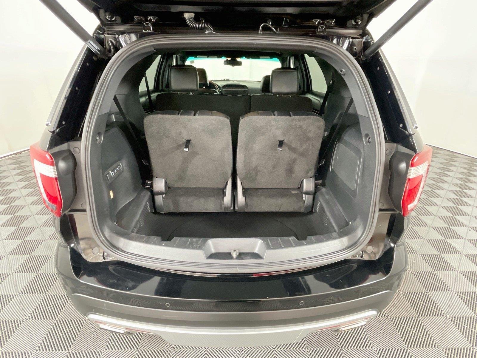 Used 2016 Black Ford Platinum image 28