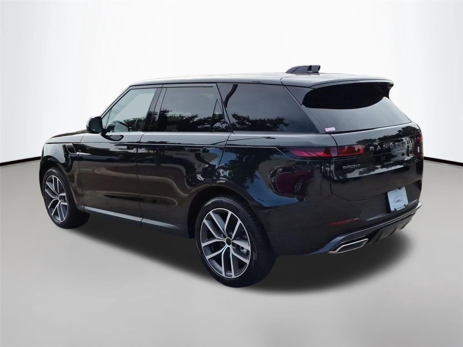 New 2027 Santorini Black Land Rover SE image 3