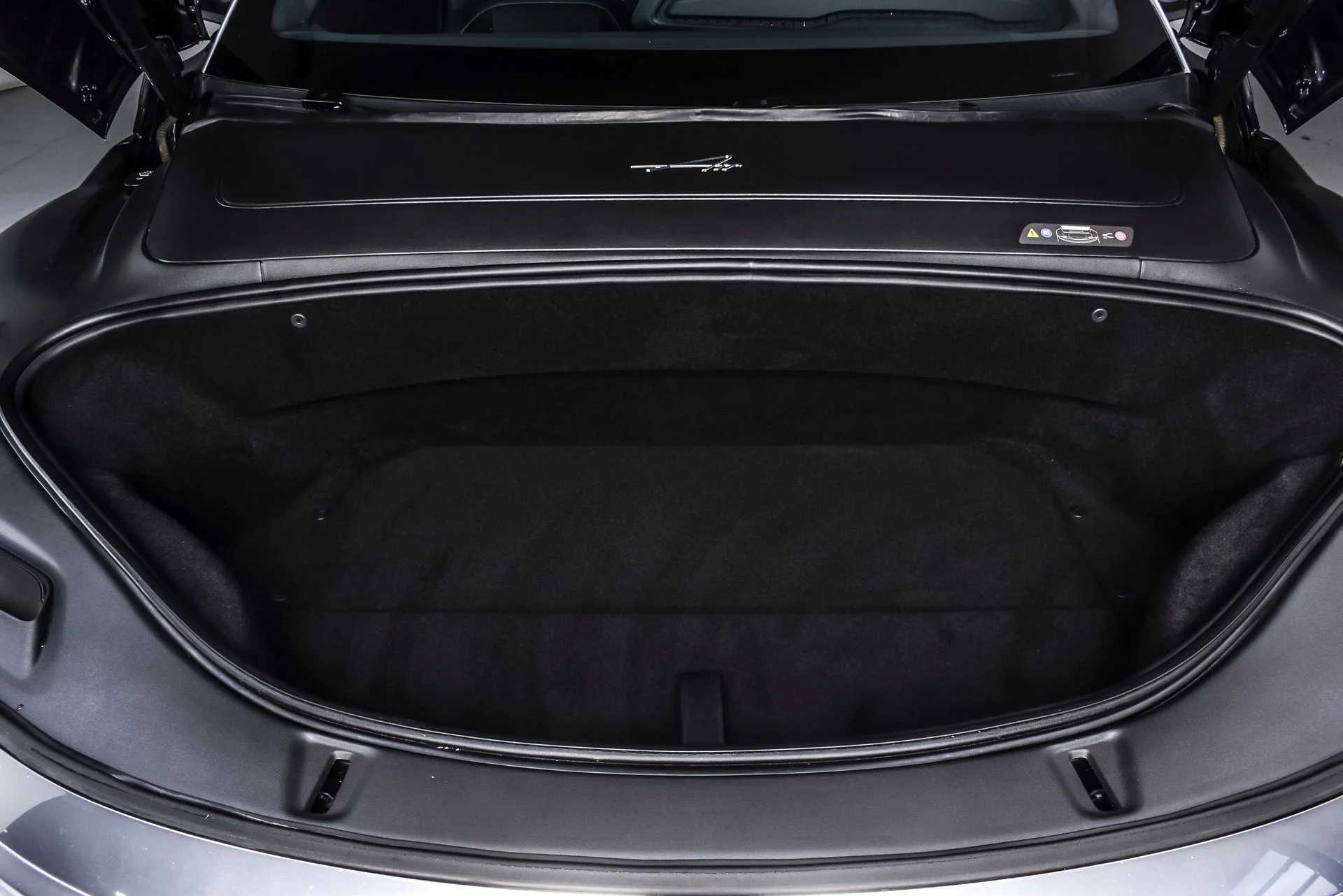 Used 2023 Quantum Gray Metallic Lucid Grand Touring image 11