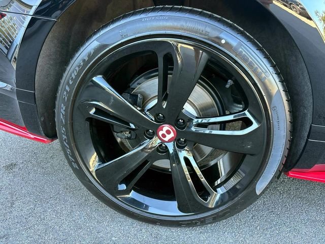 Used 2017 Black Bentley V8 S image 31