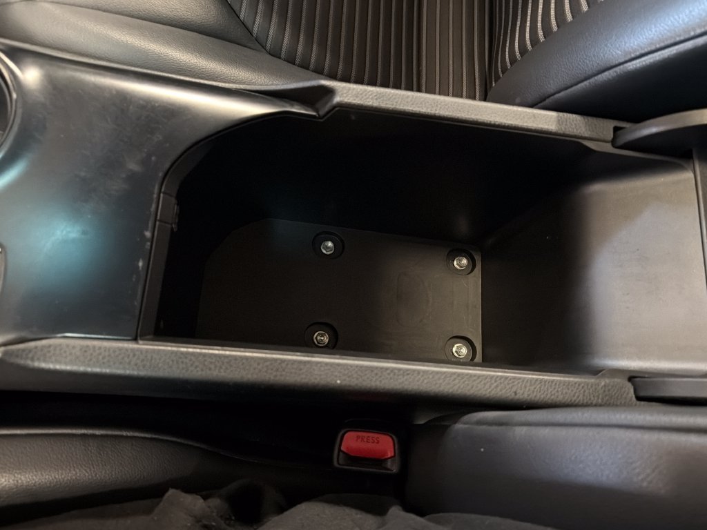 Used 2019 Silver Toyota SE image 27