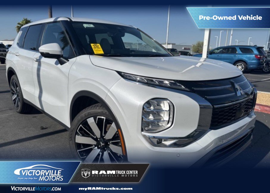 2025 Mitsubishi Outlander SE 2WD's photo