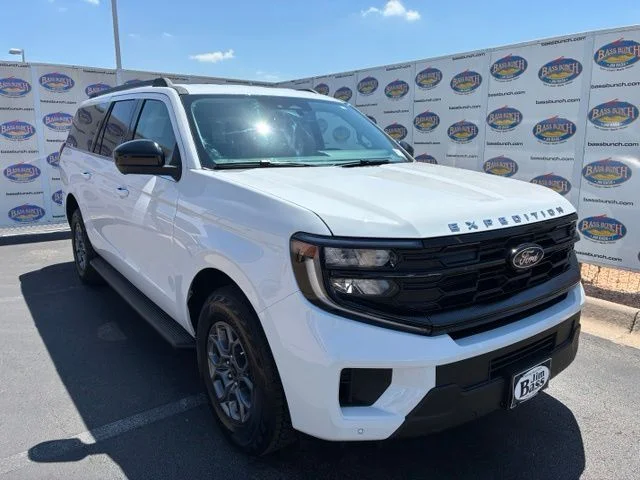 Certified Used 2025 Oxford White Ford Active image 2