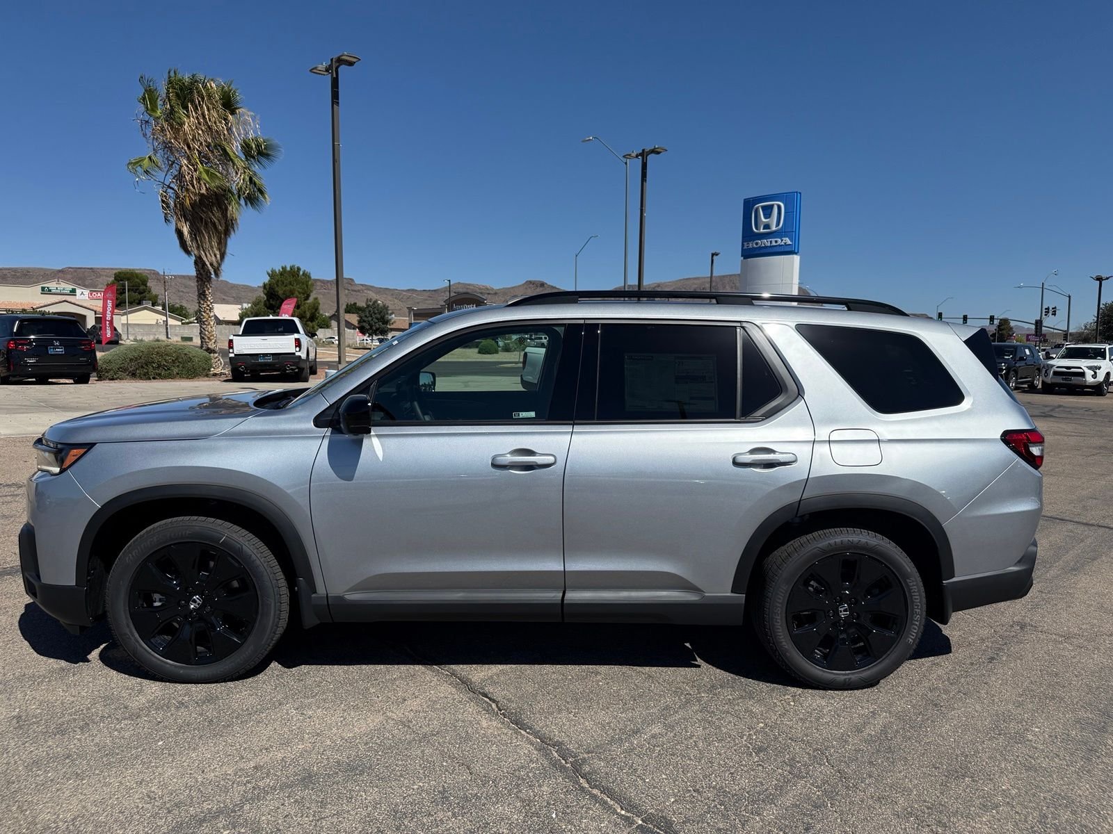 2026 Honda Pilot Black Edition - Photo 10