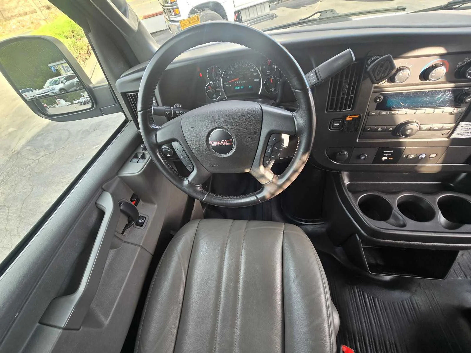 Used 2023 SUMMIT WHITE GMC 1WT image 10