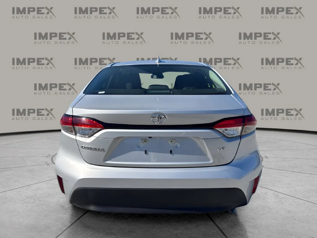 Used 2025 Silver Toyota LE image 4