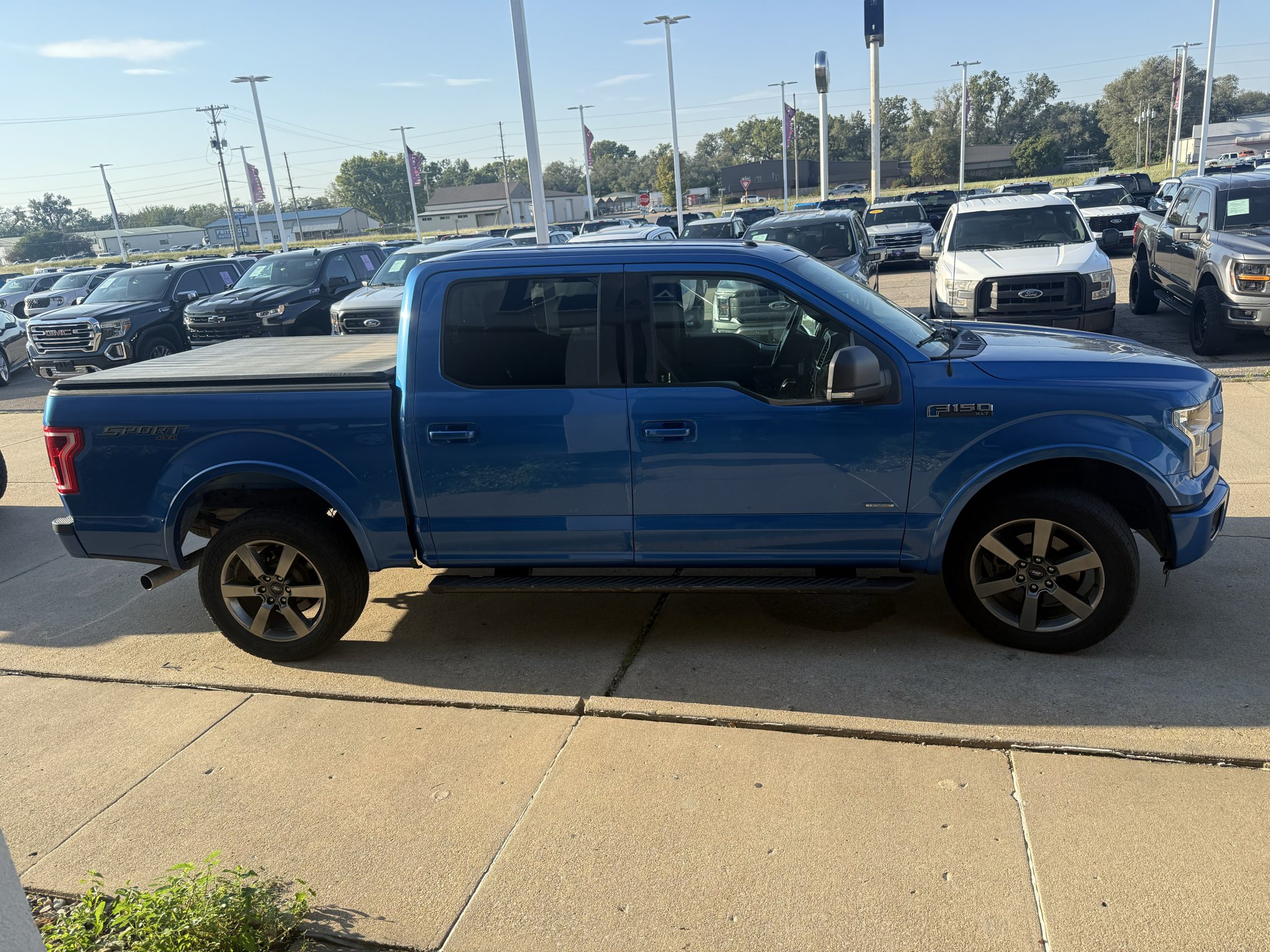 Used 2015 Blue Flame Metallic Ford XLT image 5