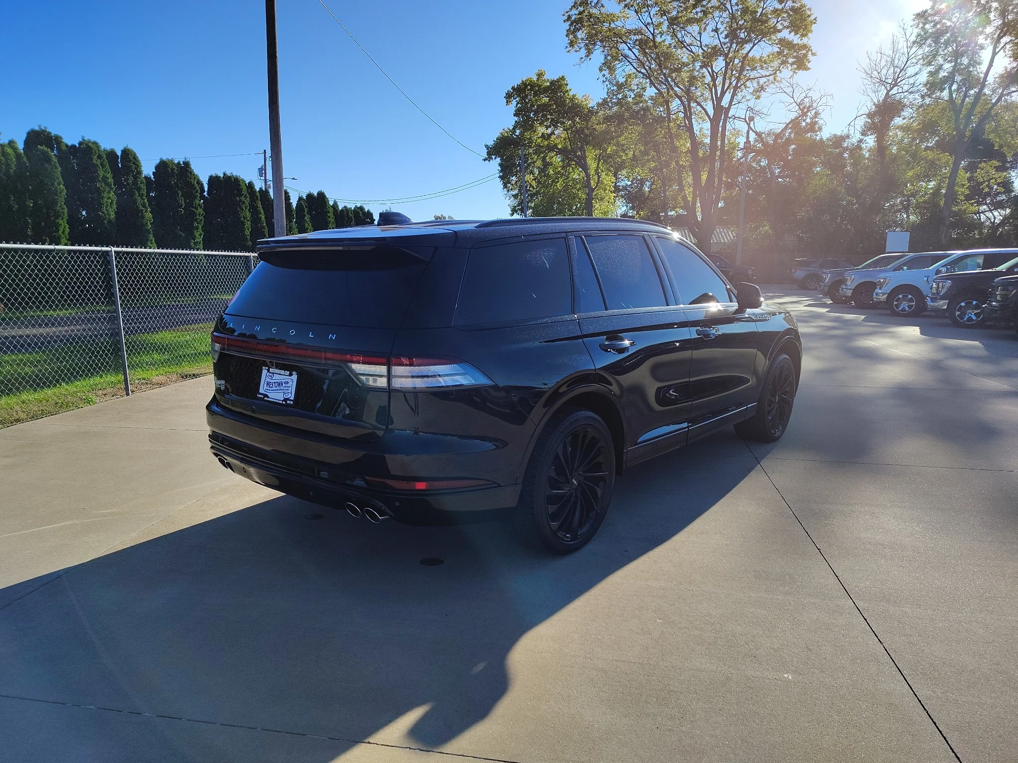 Used 2025 Infinite Black Metallic Lincoln Reserve image 4