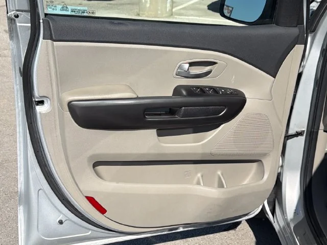 Used 2020 Silver Kia EX image 16