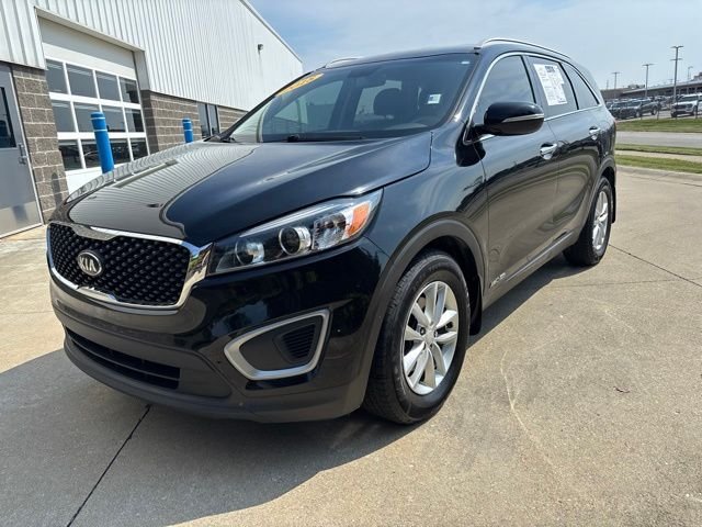 Used 2018 Black Kia LX image 3