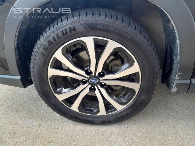 Used 2023 Crystal Black Silica Subaru Limited image 9