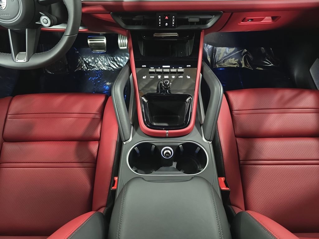 2025 Porsche Cayenne Turbo E-Hybrid - Photo 20