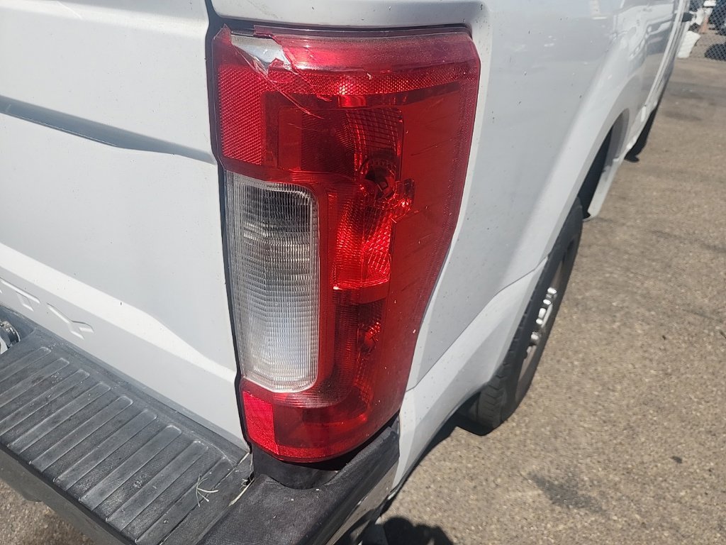 Used 2018 White Ford XL image 13