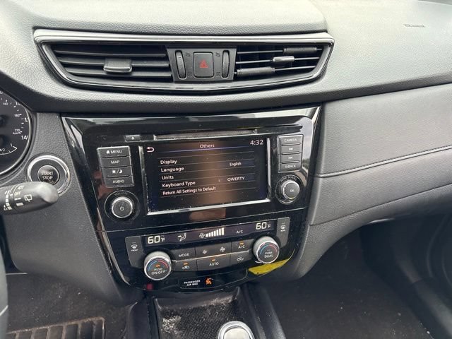 Used 2018 Pearl White Nissan SV image 19