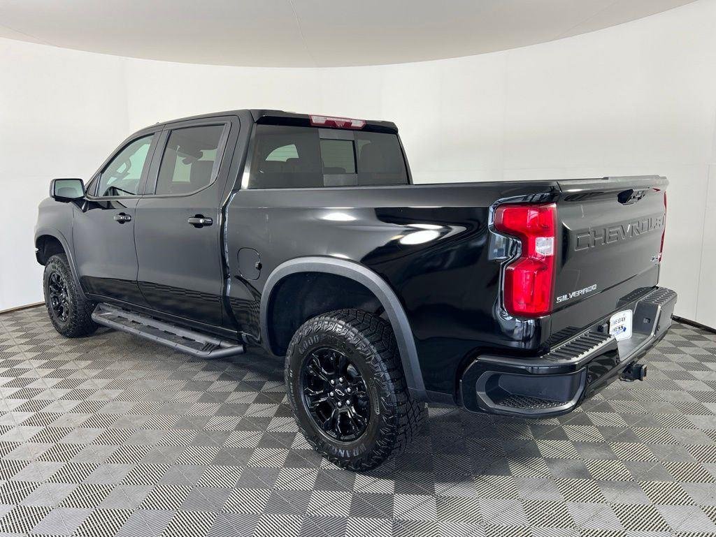 Used 2023 Black Chevrolet ZR2 image 27