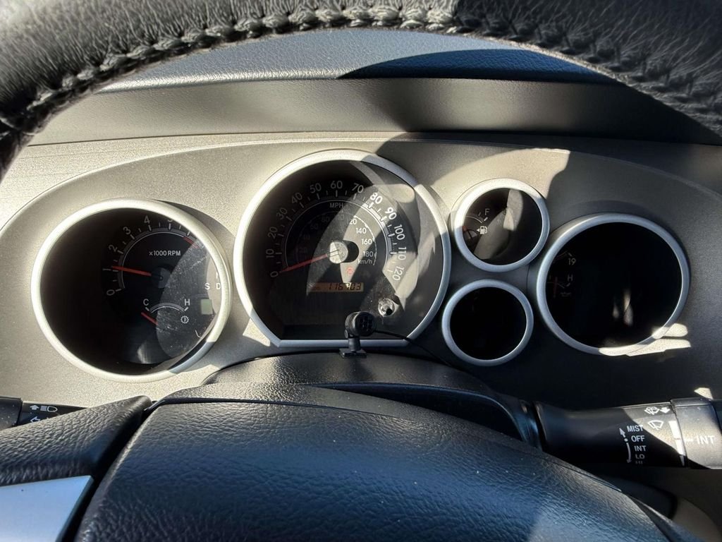 2014 Toyota Sequoia SR5 - Photo 29