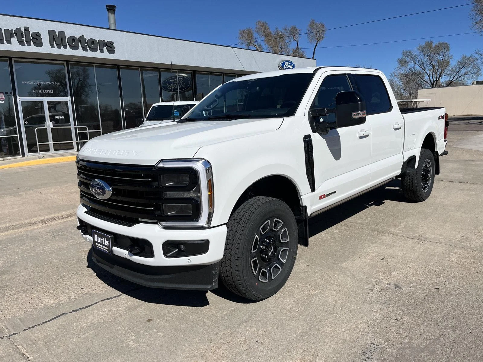 New 2026 Star White Metallic Tri-Coat Ford F-250® Platinum® image 2