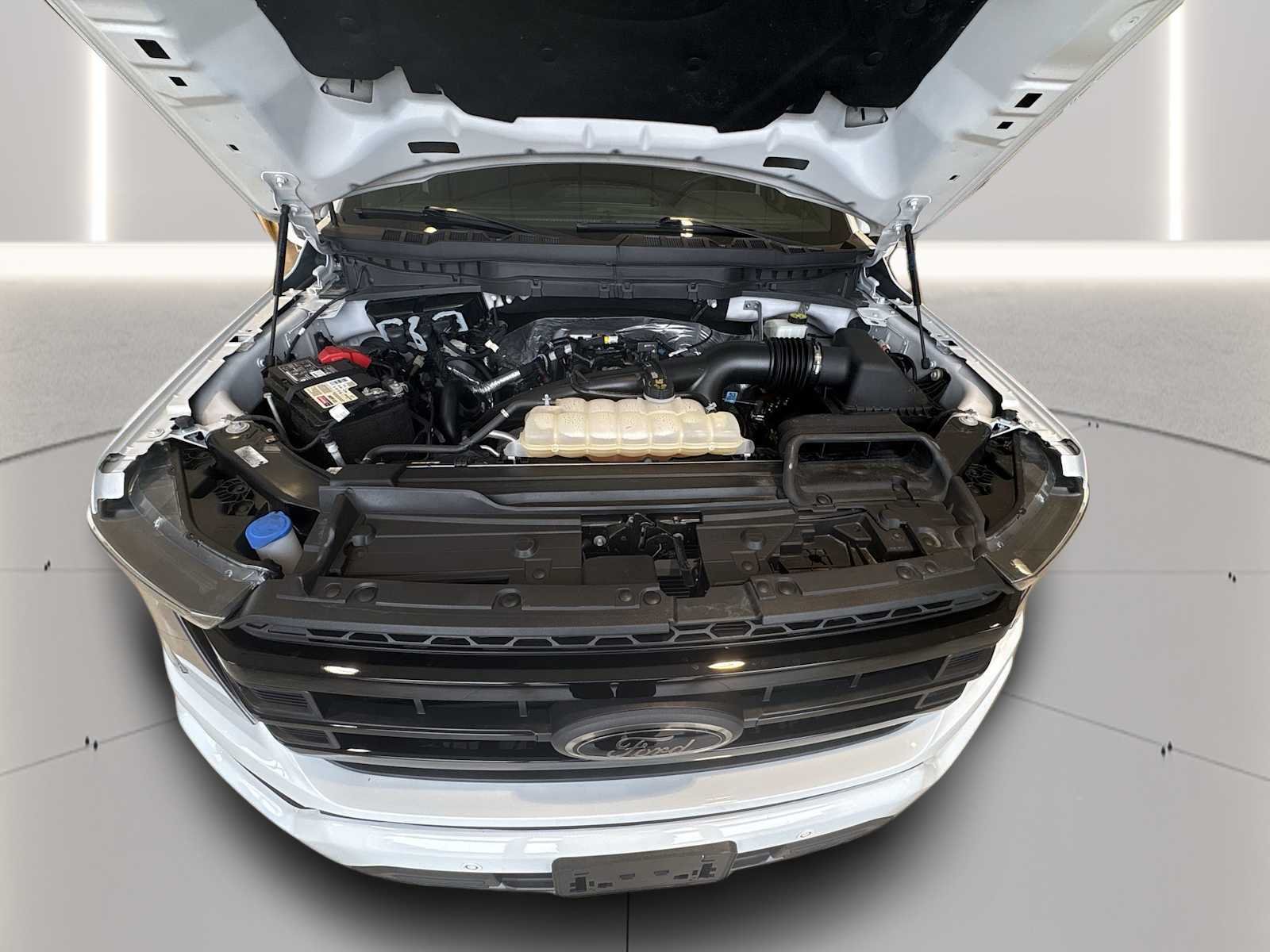 Used 2023 Oxford White Ford LARIAT image 33