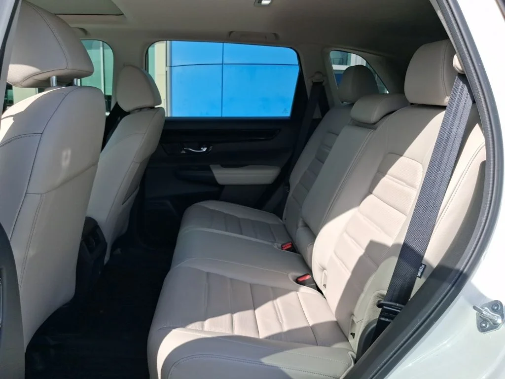 Used 2025 White Honda EX-L image 23