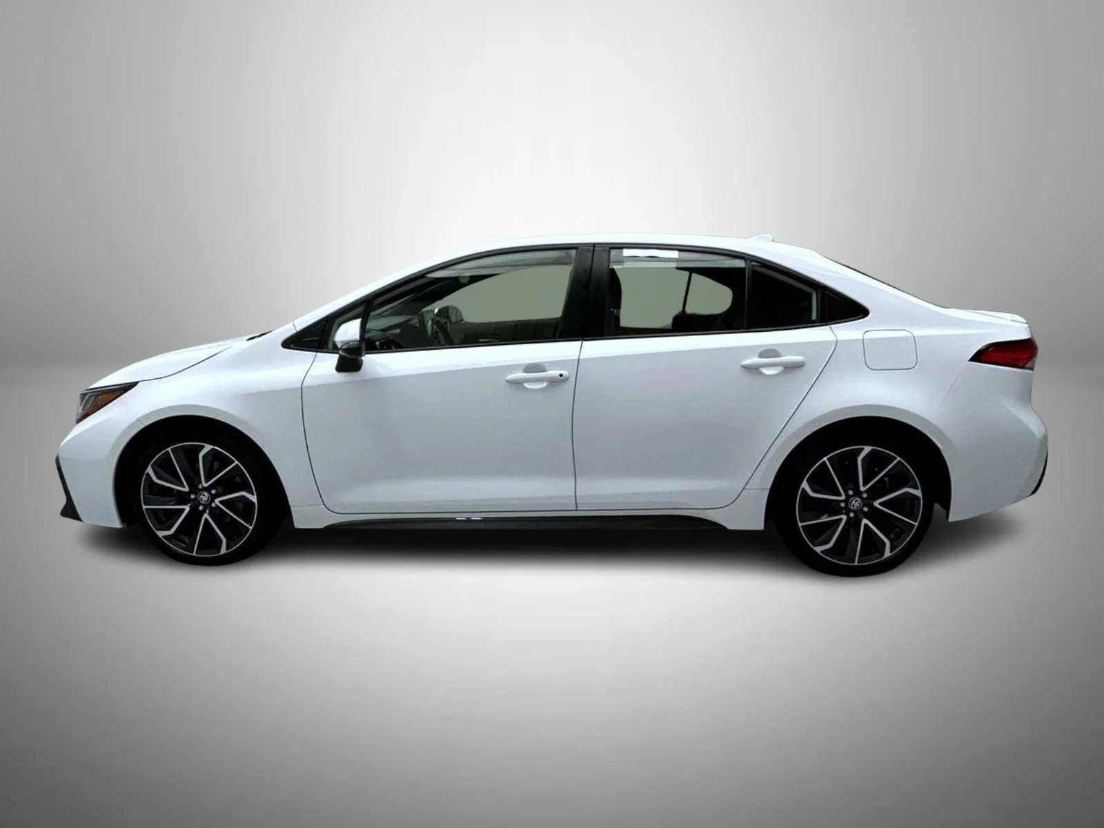 Used 2022 White Toyota SE image 8