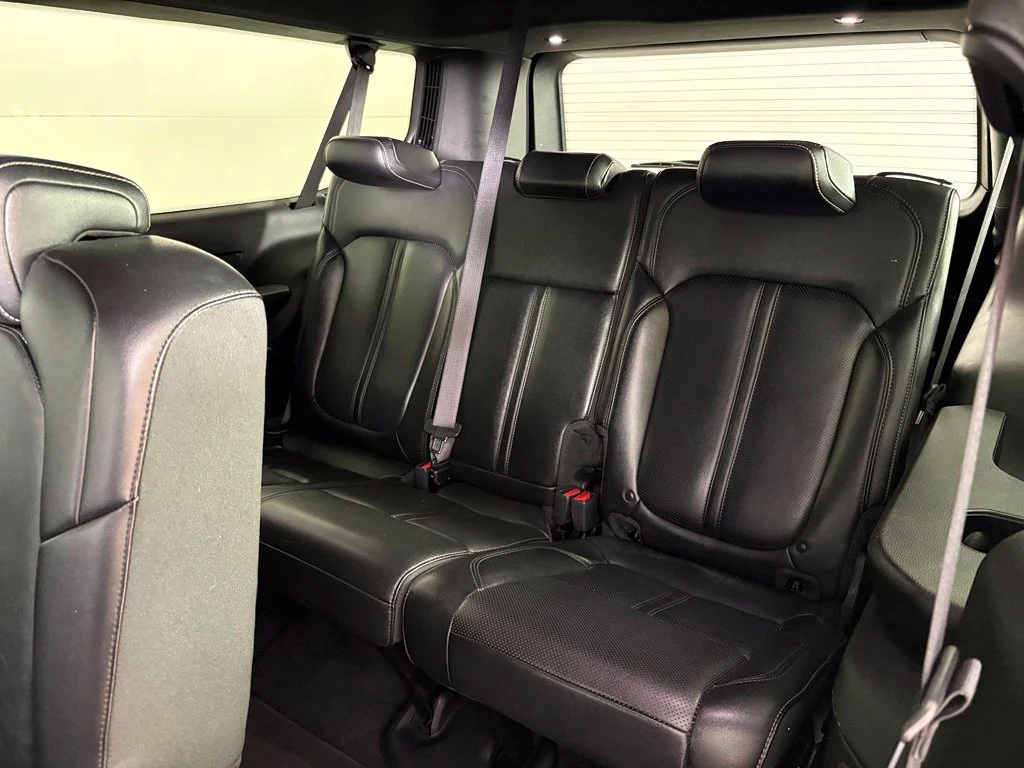 Used 2023 White Jeep Base image 35