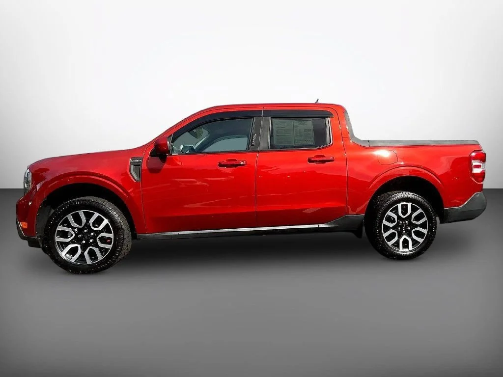 Used 2022 Chili Pepper Red Ford Lariat image 4