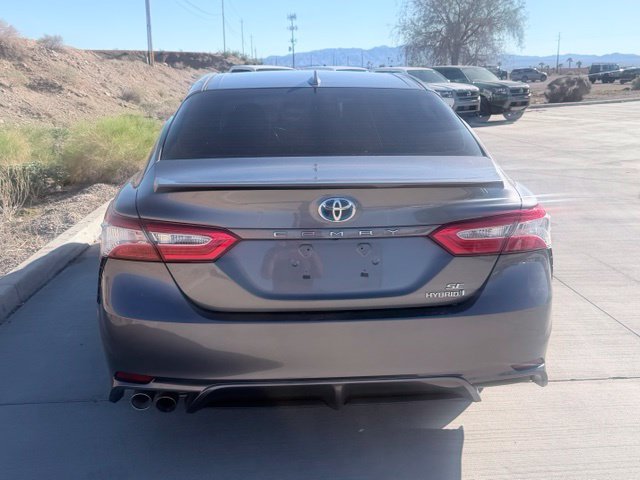 2020 Toyota Camry SE - Photo 7