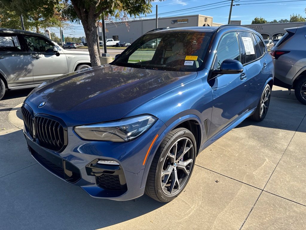 Used 2021 Blue Metallic BMW sDrive40i image 4