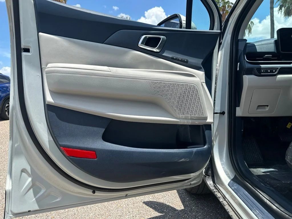 New 2026 White Kia EX image 7