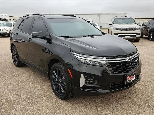 Used 2022 Black Chevrolet RS All-wheel Drive image 6