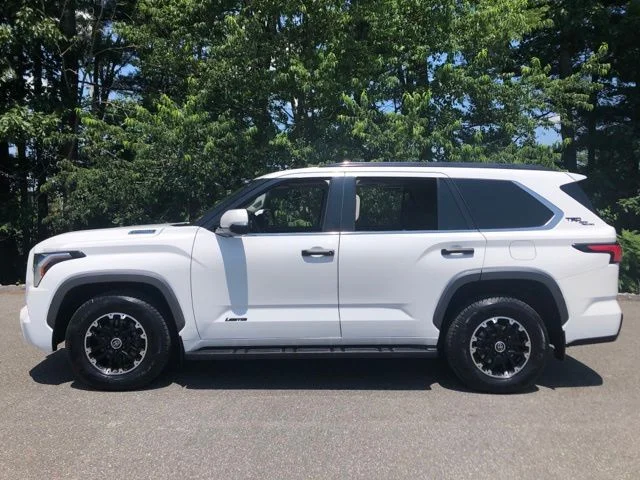 Used 2023 Ice Toyota Limited image 7