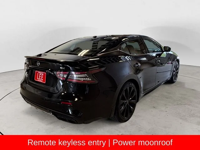 Used 2023 Black Nissan SR image 6