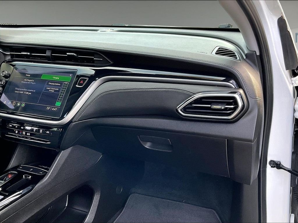 Used 2022 White Chevrolet LT image 13