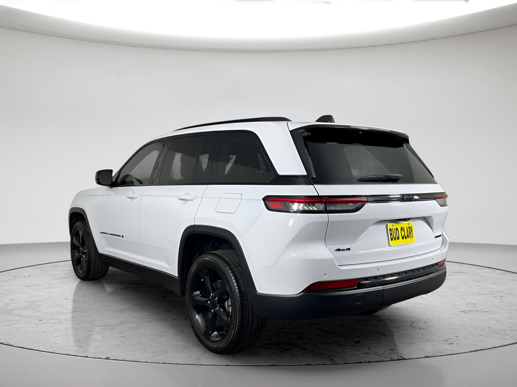 Used 2024 White Jeep Limited image 7