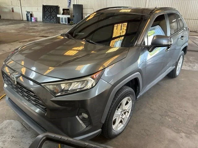Used 2020 Gray Toyota XLE image 2