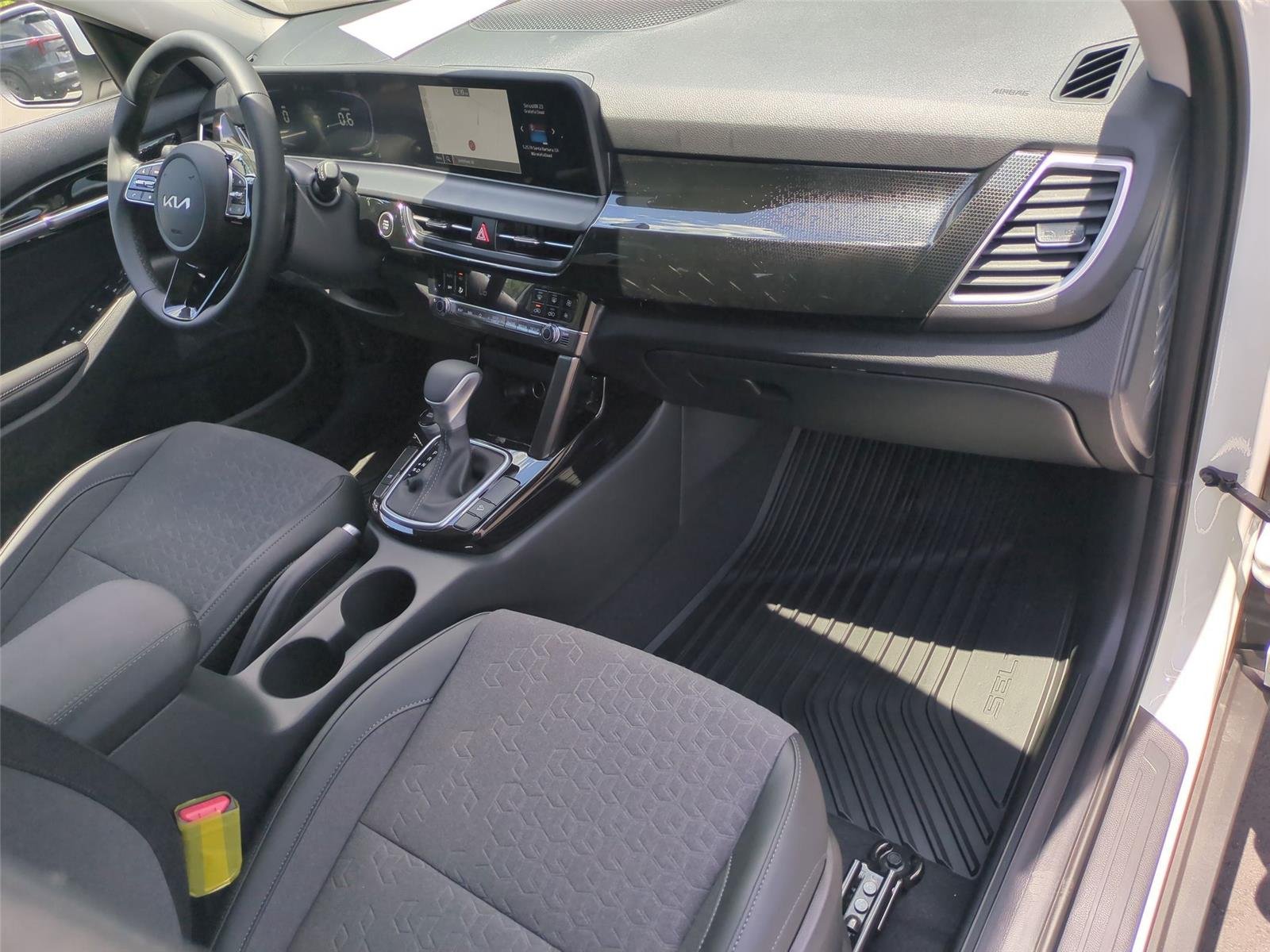 New 2026 Snow White Pearl Kia S image 38