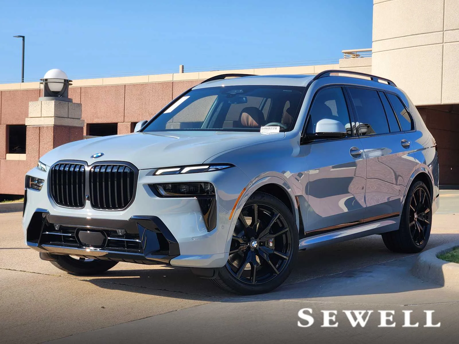 2027 BMW X7