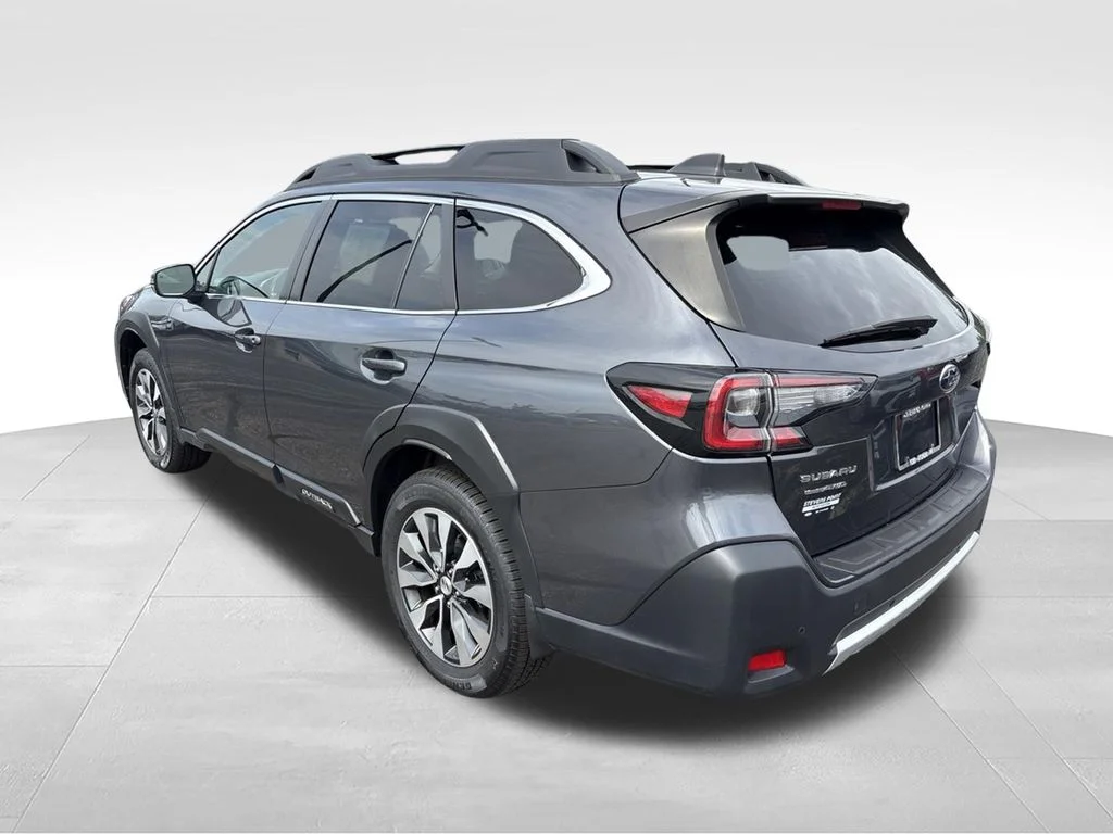 Used 2023 Magnetite Gray Metallic Subaru Limited image 4