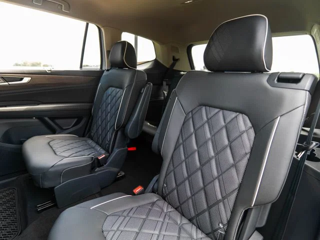 New 2026 Silver Volkswagen 2.0T SEL Premium R-Line image 31