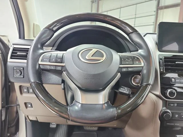 Used 2023 Silver Lexus 460 image 26