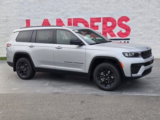 2026 Jeep Grand Cherokee L Laredo Altitude