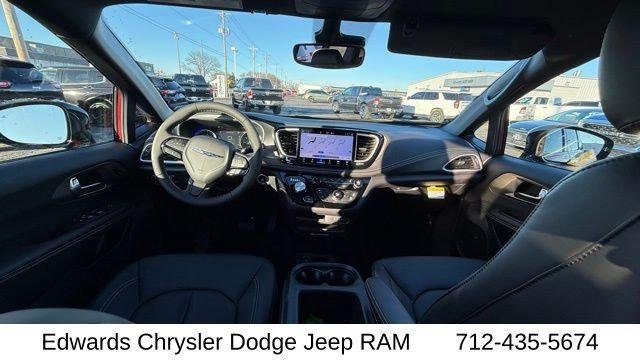 2026 Chrysler Pacifica Select - Photo 36