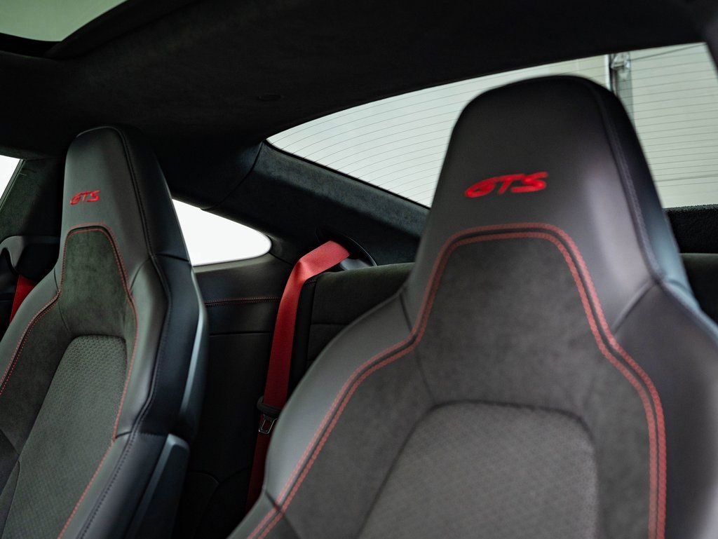 2025 Porsche 911 GTS - Photo 22