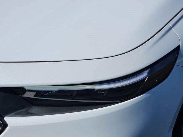 New 2026 Platinum White Pearl Honda LX image 9