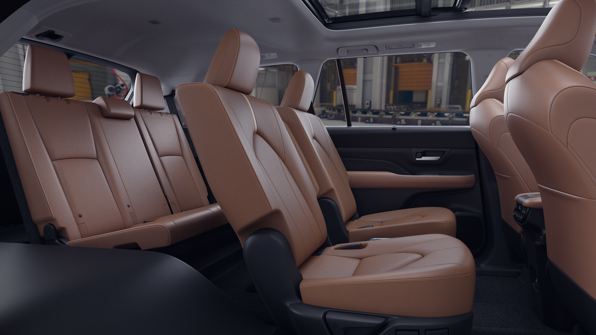 New 2026 Wind Chill Pearl Toyota Platinum image 21