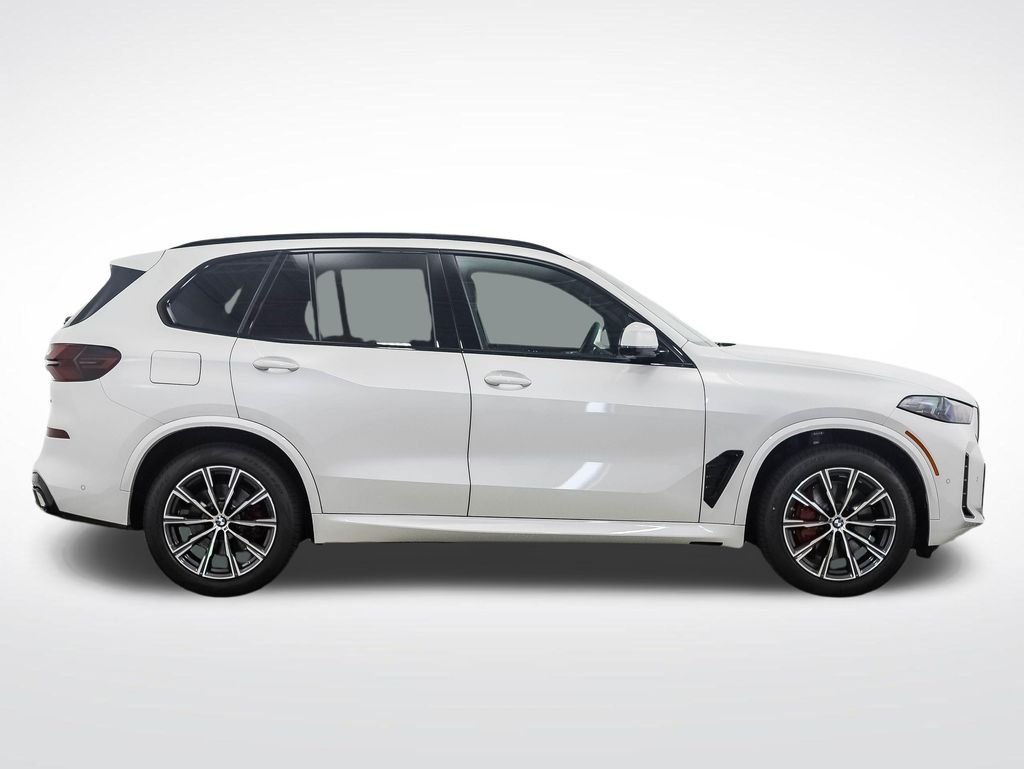 New 2026 White Metallic BMW xDrive40i image 6