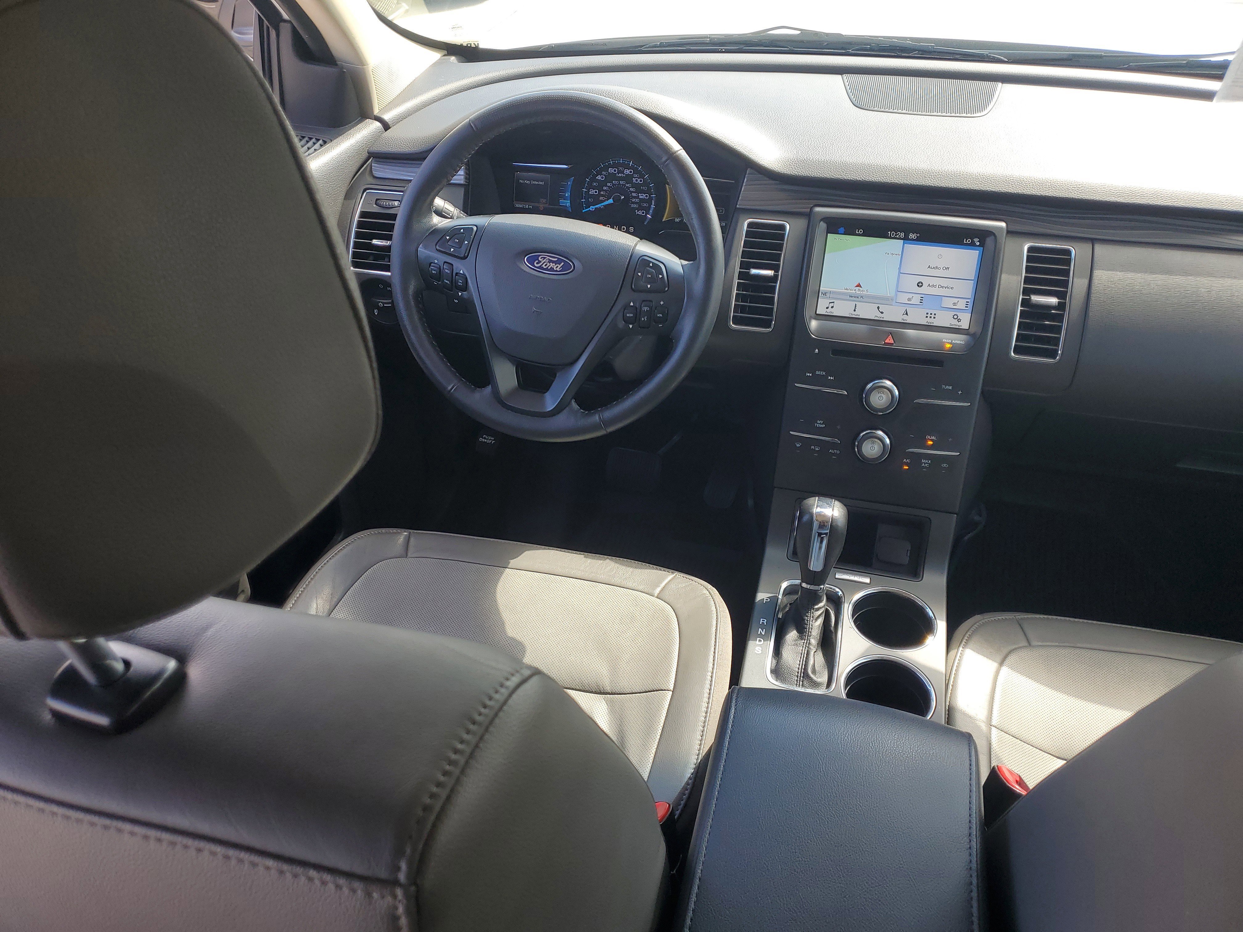 Used 2019 Oxford White Ford SEL image 17