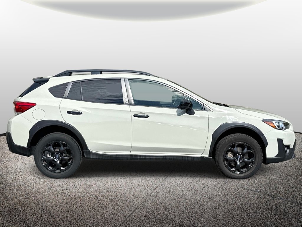 Used 2023  Subaru Premium image 4