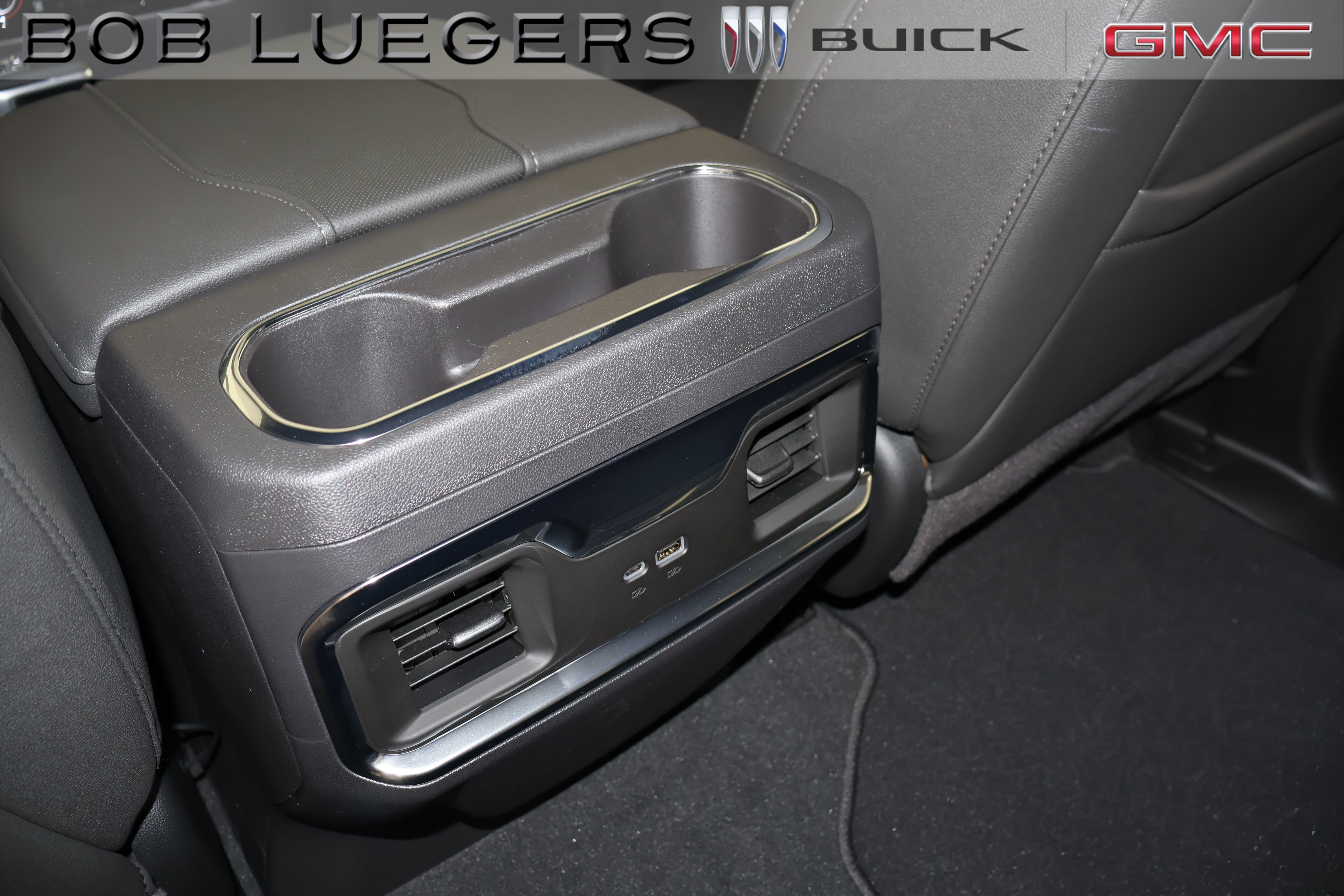 2026 GMC Sierra 1500 SLT - Photo 15