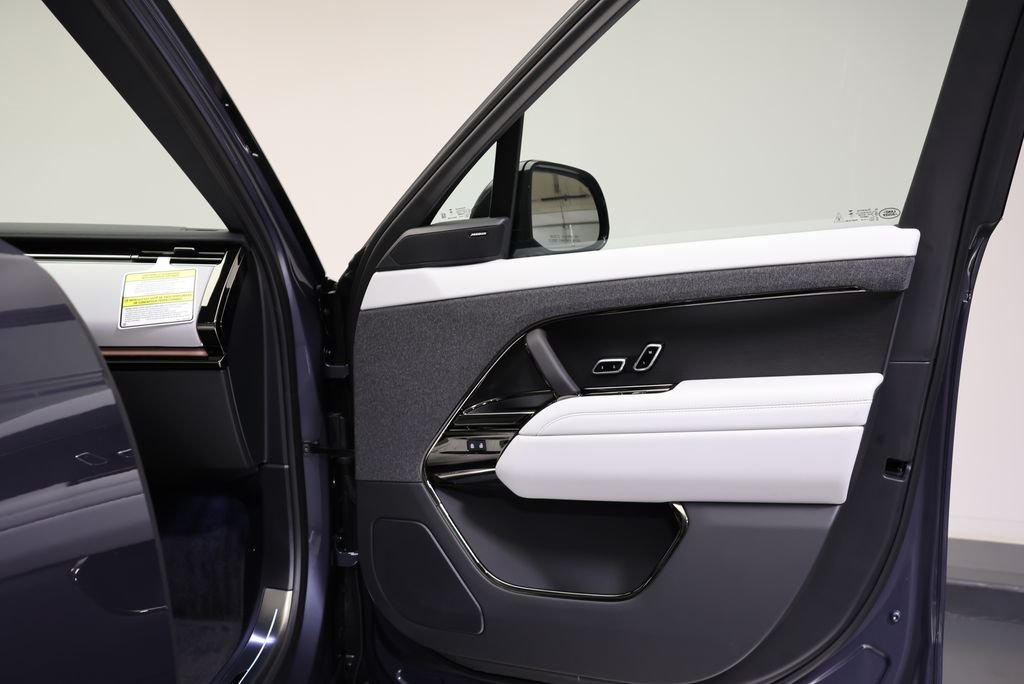New 2026 Varesine Blue Land Rover SE image 36